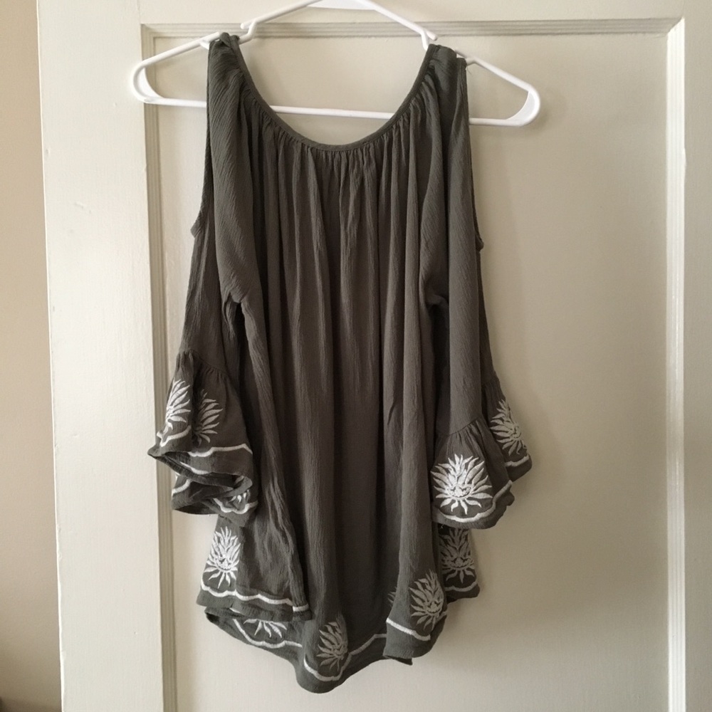 Olive green flowy top - Francesca’s